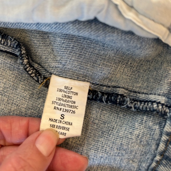 Honey Punch Soul Mates Jean Jacket |Size Small, embroidered patches on front - Picture 8 of 11